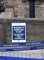 2_EdinburghCastleSign.JPG